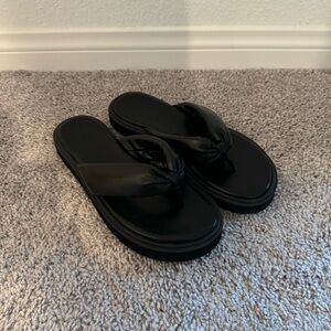 Old Navy Black Women's Sandals